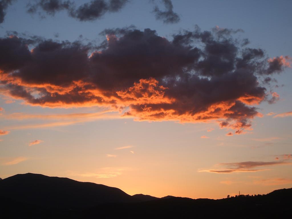 Nel Cielo... Di Barga Hotel ภายนอก รูปภาพ
